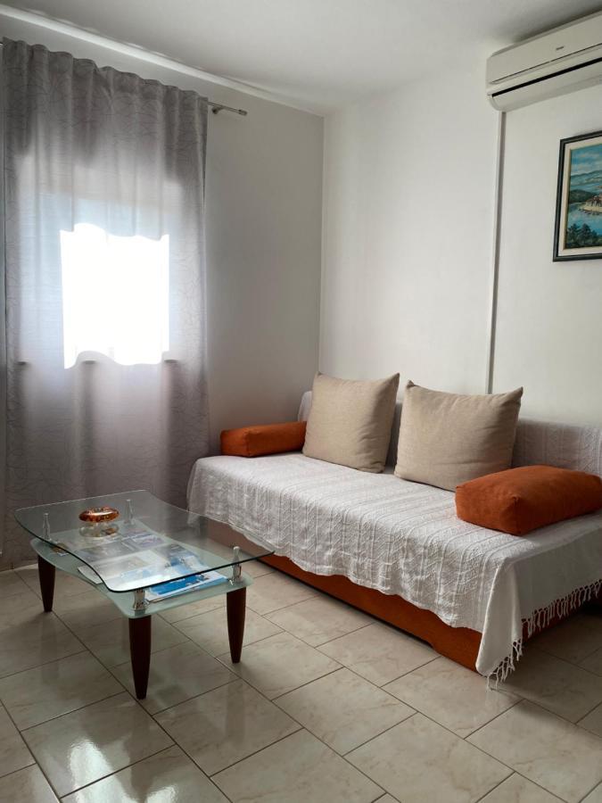Apartments Mikecin Novigrad  Luaran gambar
