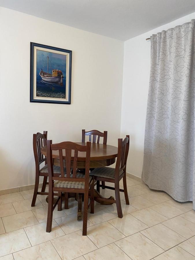 Apartments Mikecin Novigrad  Luaran gambar